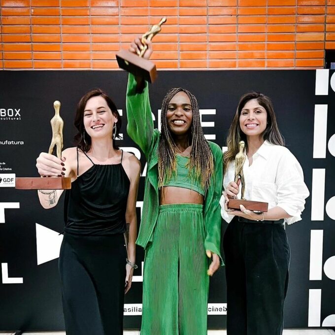 Erguida conquista prêmio no festival de brasilia